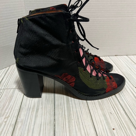 Jeffery Campbell black/red open toe tie up boots size 10 floral heels - Picture 2 of 9
